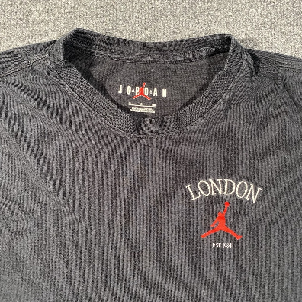 Nike Air Jordan LONDON Embroidered Short Sleeve Shirt Mens Small *BLEMISH* - Picture 1 of 9